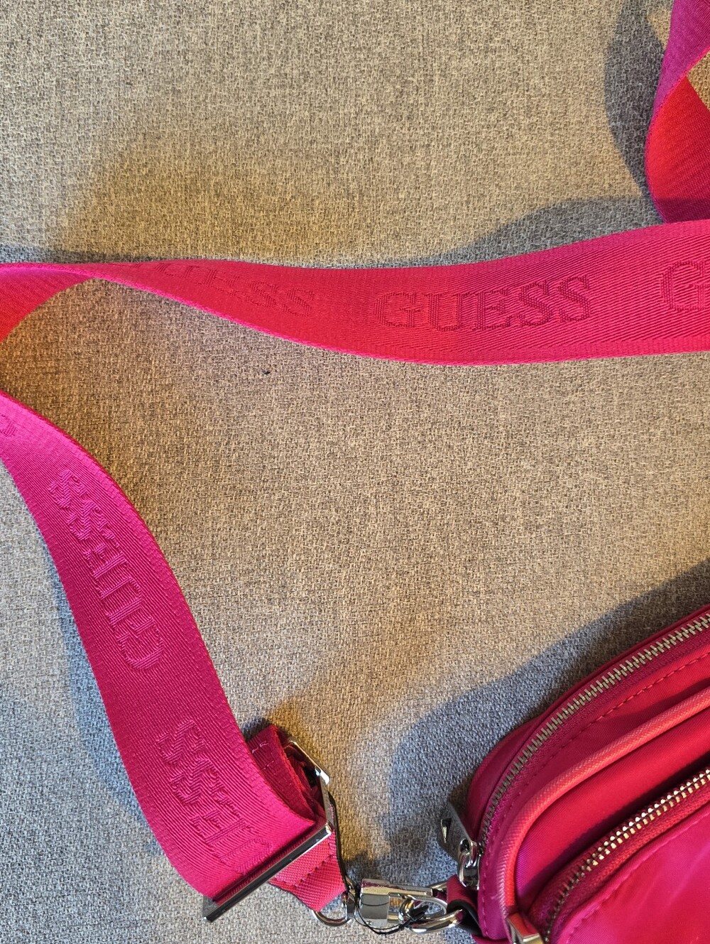 GUESS Hot Pink Crossbody Camera Bag - Picture 4 of 8